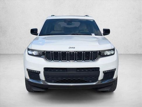 Used 2023 Jeep Grand Cherokee L Limited RWD image 2
