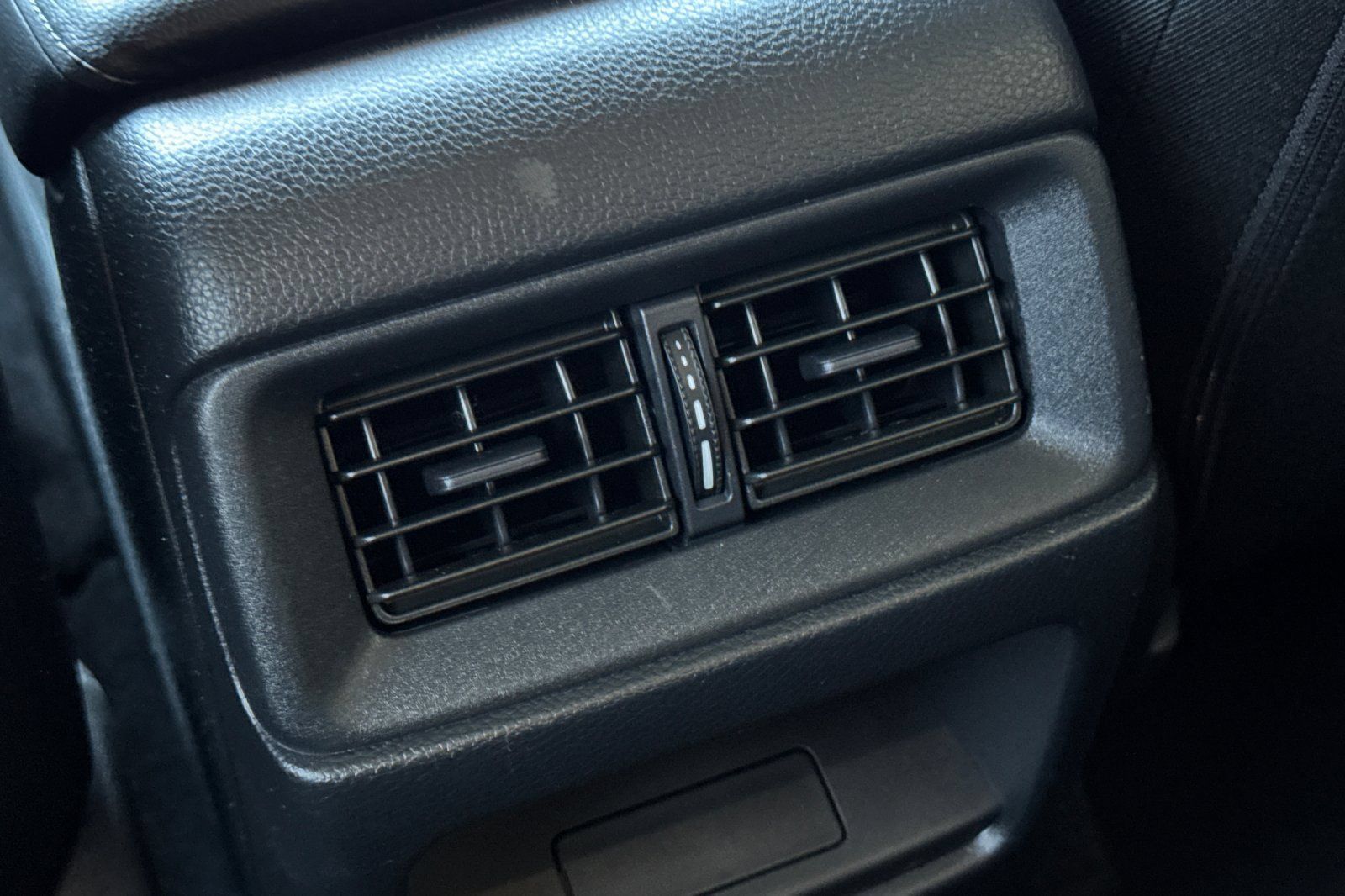 Used 2025 Honda CR-V LX image 13