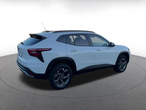 Used 2025 Chevrolet Trax LT image 15