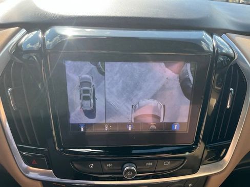 Used 2022 Chevrolet Traverse Premier w/ LPO, Floor Liner Package FWD image 30