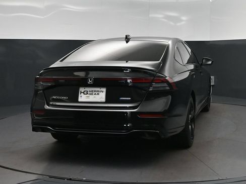 Used 2023 Honda Accord Sport image 7