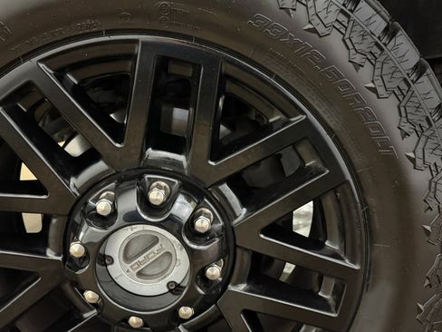 Used 2022 Ford F350 Lariat w/ Black Appearance Package image 63