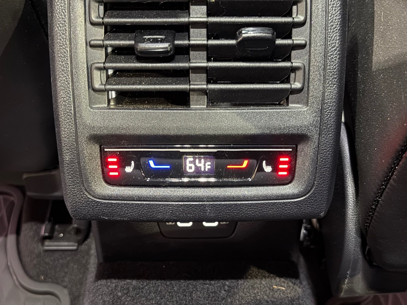 Used 2024 Volkswagen Golf R AWD/4WD image 32