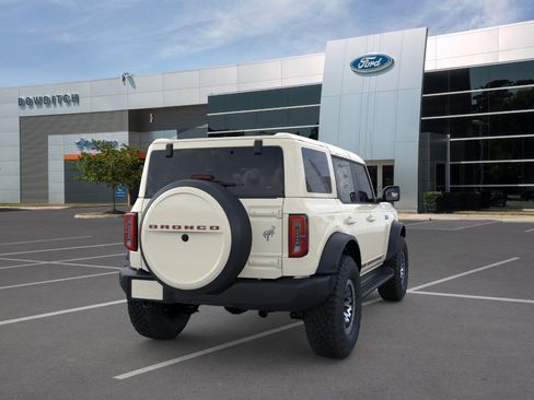 New 2026 Ford Bronco Outer Banks w/ Sasquatch Package AWD/4WD image 8