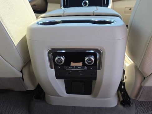 New 2026 GMC Yukon XL Denali w/ Denali Reserve Package AWD/4WD image 24