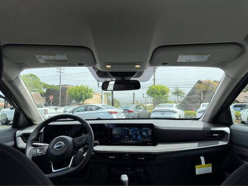 Used 2026 Nissan Kicks SV FWD image 9