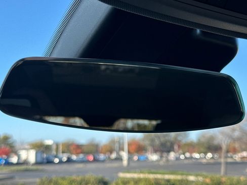 Certified 2023 Cadillac XT4 Luxury image 24