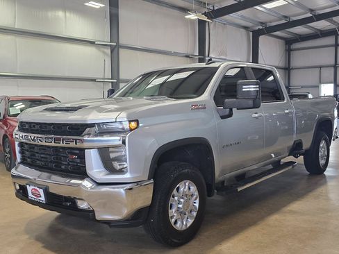 Used 2022 Chevrolet Silverado 2500 LT w/ Convenience Package AWD/4WD image 1