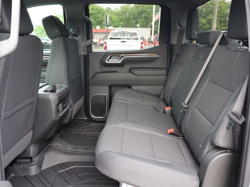 New 2026 Chevrolet Silverado 1500 RST w/ Redline Edition AWD/4WD image 18