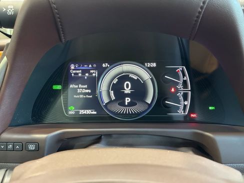 Certified 2019 Lexus ES 300h Ultra Luxury image 22