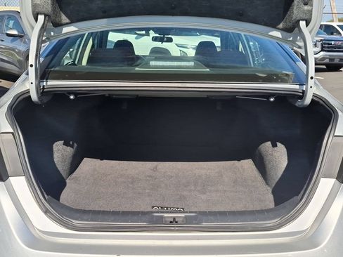 Used 2025 Nissan Altima 2.5 SV FWD image 28