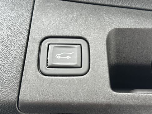 Used 2024 Cadillac XT5 Sportv w/ Technology Package AWD/4WD image 15