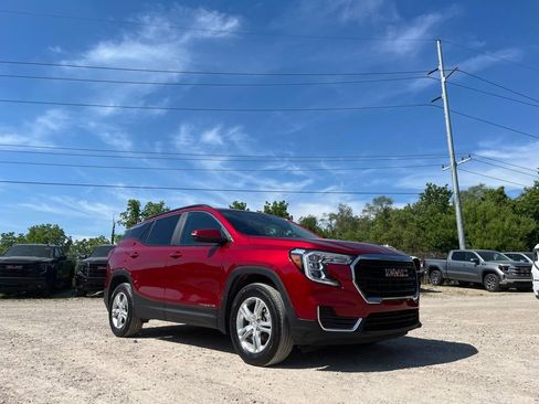 Used 2023 GMC Terrain SLE w/ Driver Convenience Package AWD/4WD image 5