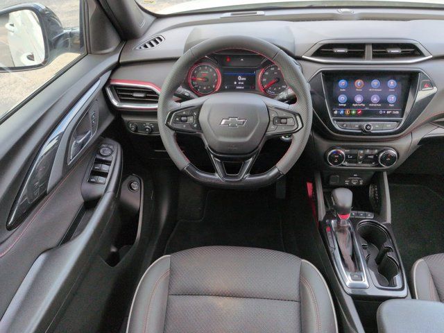 Used 2023 Chevrolet TrailBlazer RS w/ Sun and Liftgate Package FWD image 16