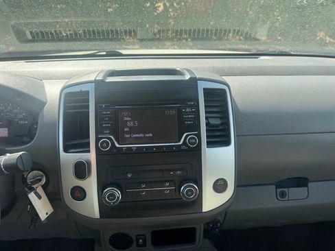 Used 2018 Nissan Frontier S image 13