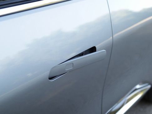 Used 2024 Chevrolet Equinox EV LT image 39