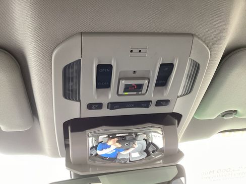 Certified 2023 Toyota Highlander XLE image 32