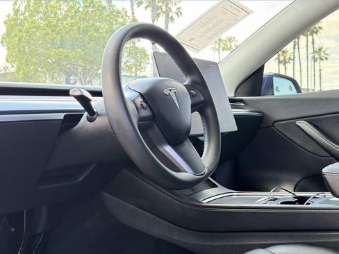Used 2022 Tesla Model Y Performance AWD/4WD image 22
