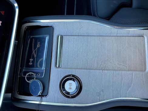 New 2025 Volvo EX90 Ultra w/ Protection Package Premier image 10