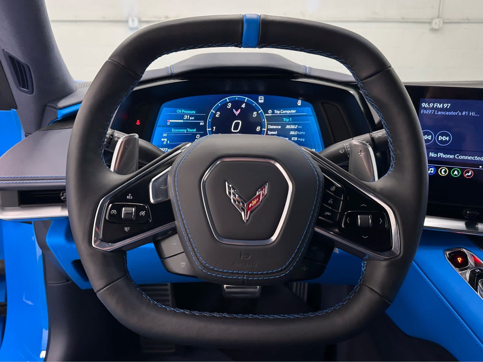 Used 2022 Chevrolet Corvette Stingray Premium Cpe w/ Z51 Performance Package RWD image 18