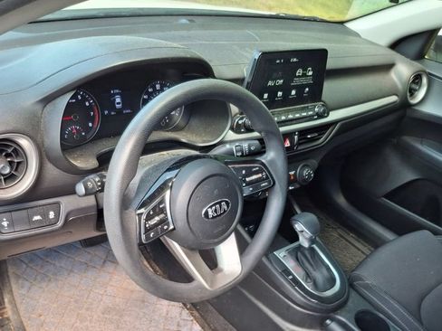 Used 2020 Kia Forte LXS FWD image 8