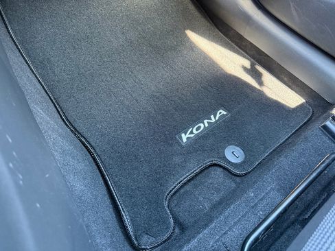Used 2018 Hyundai Kona SE image 18
