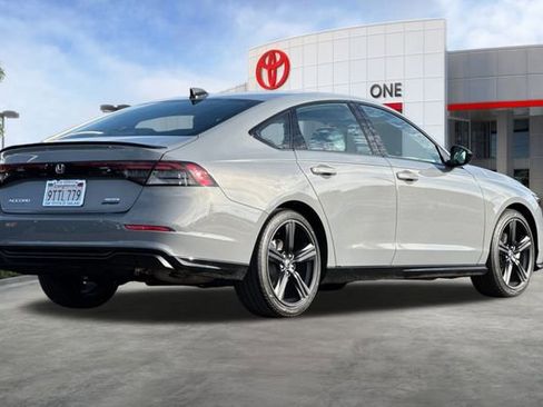 Used 2025 Honda Accord Sport image 4