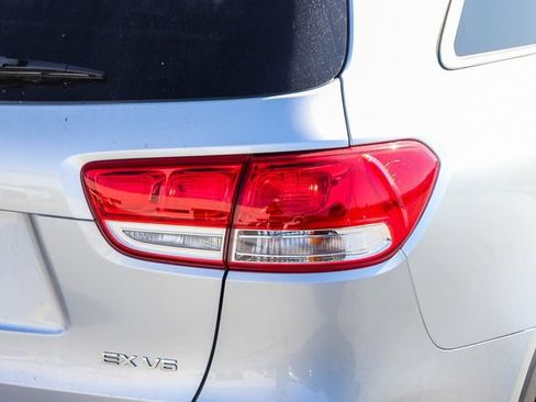 Used 2016 Kia Sorento EX AWD/4WD image 8