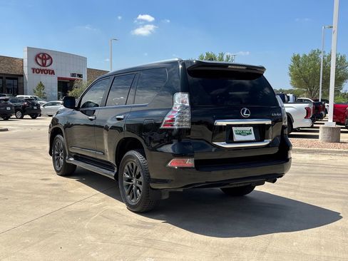 Used 2023 Lexus GX 460 Premium w/ Premium Plus Package image 3