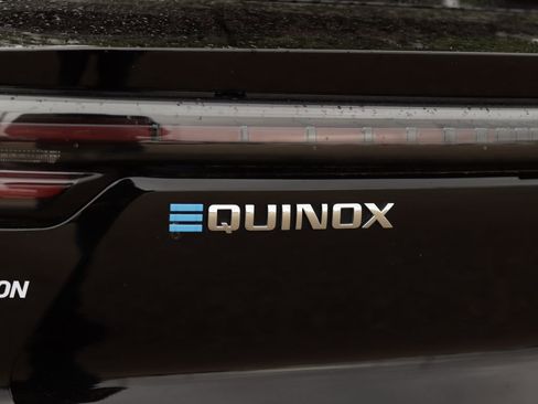 Used 2025 Chevrolet Equinox EV LT FWD image 34