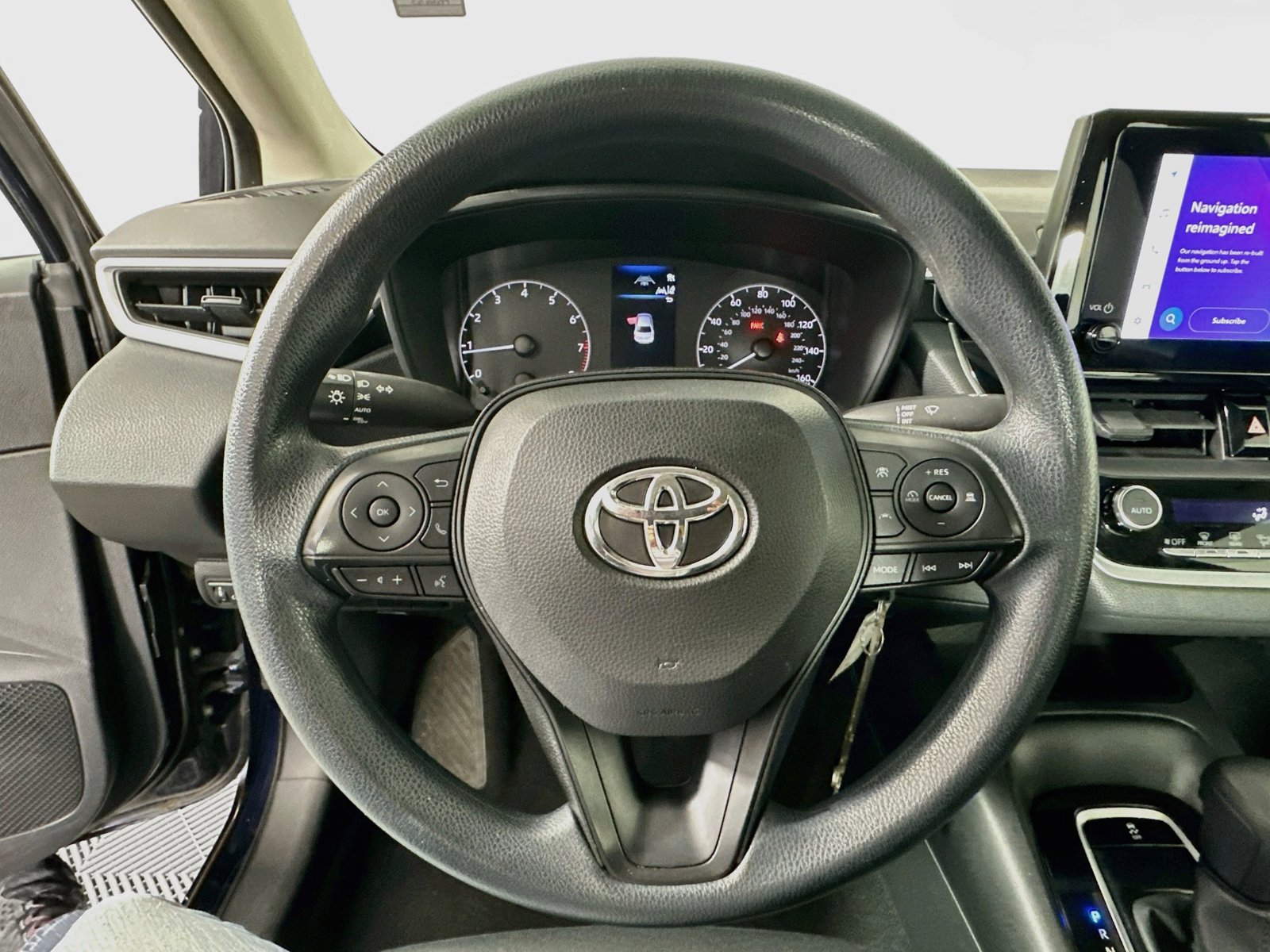 Used 2023 Toyota Corolla LE FWD image 12