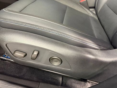 Used 2024 Chevrolet Equinox EV LT FWD image 57