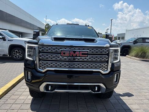Used 2022 GMC Sierra 2500 Denali w/ Denali Ultimate Package AWD/4WD image 3