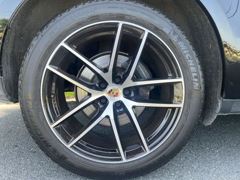 Used 2023 Porsche Macan AWD/4WD image 31