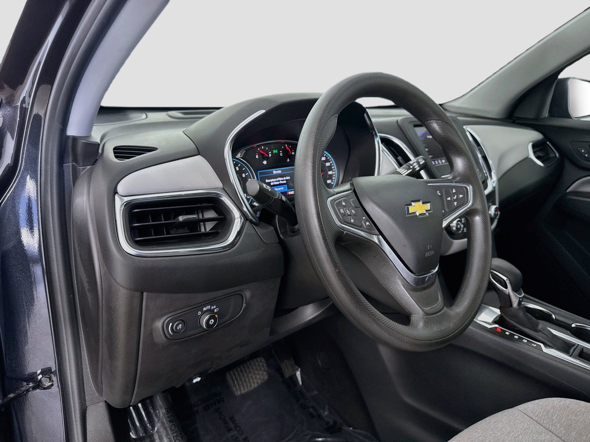 Used 2022 Chevrolet Equinox LS w/ LS Convenience Package FWD image 11