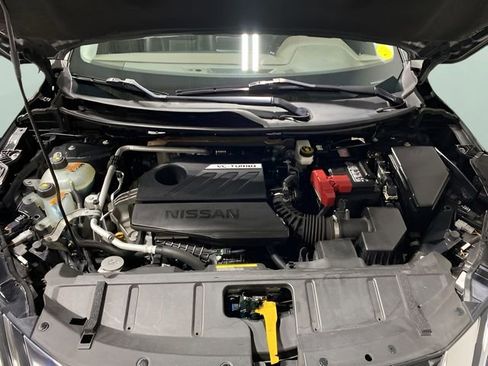 Certified 2022 Nissan Rogue SV w/ SV Premium Package AWD/4WD image 32