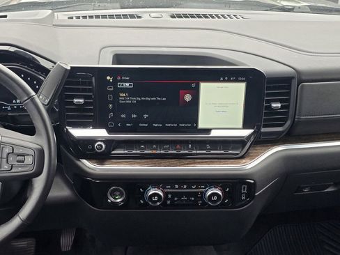 Used 2022 GMC Sierra 1500 SLE w/ X31 Off-Road Package AWD/4WD image 16
