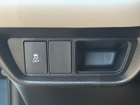 New 2026 Honda HR-V LX image 17