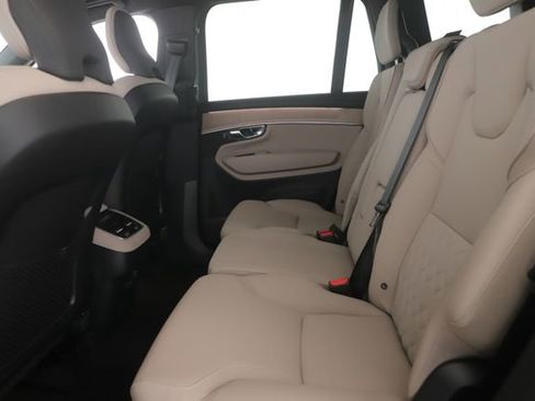 Used 2026 Volvo XC90 B5 Core image 27