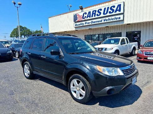 Used 2010 Subaru Forester 2.5X Premium image 1