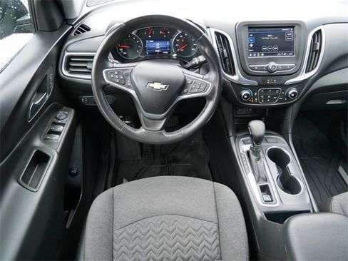 Used 2022 Chevrolet Equinox LT image 9