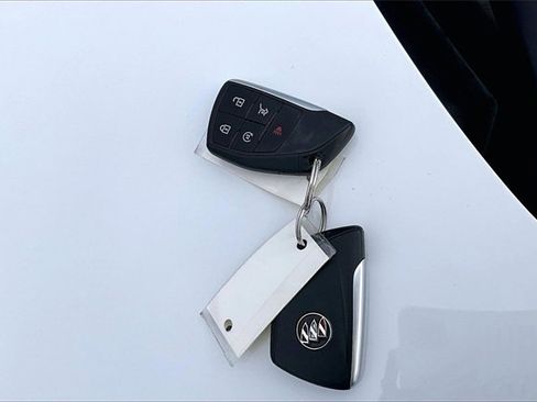 Used 2021 Buick Envision Essence w/ Technology Package I image 10