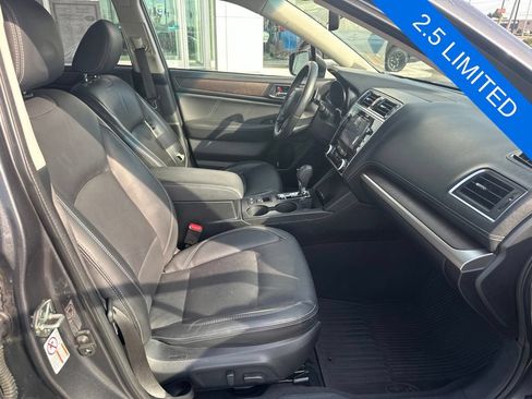Used 2019 Subaru Outback 2.5i Limited AWD/4WD image 7