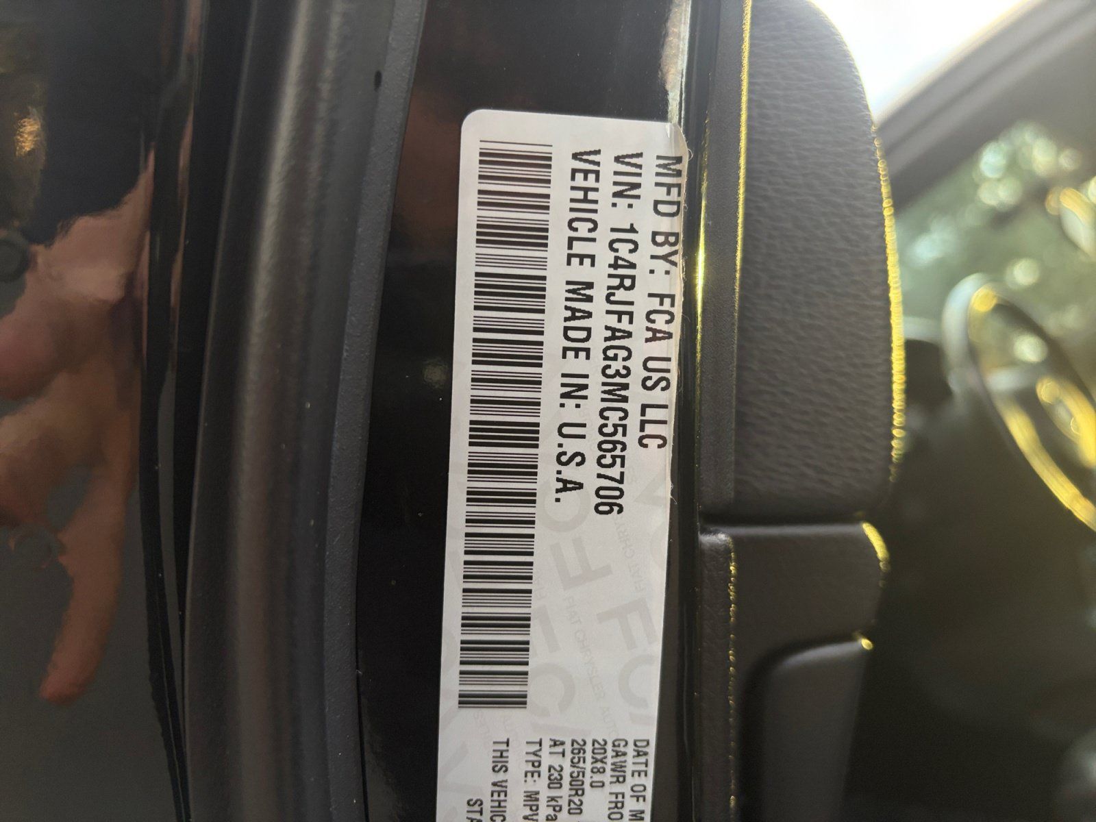 Used 2021 Jeep Grand Cherokee Laredo X AWD/4WD image 34