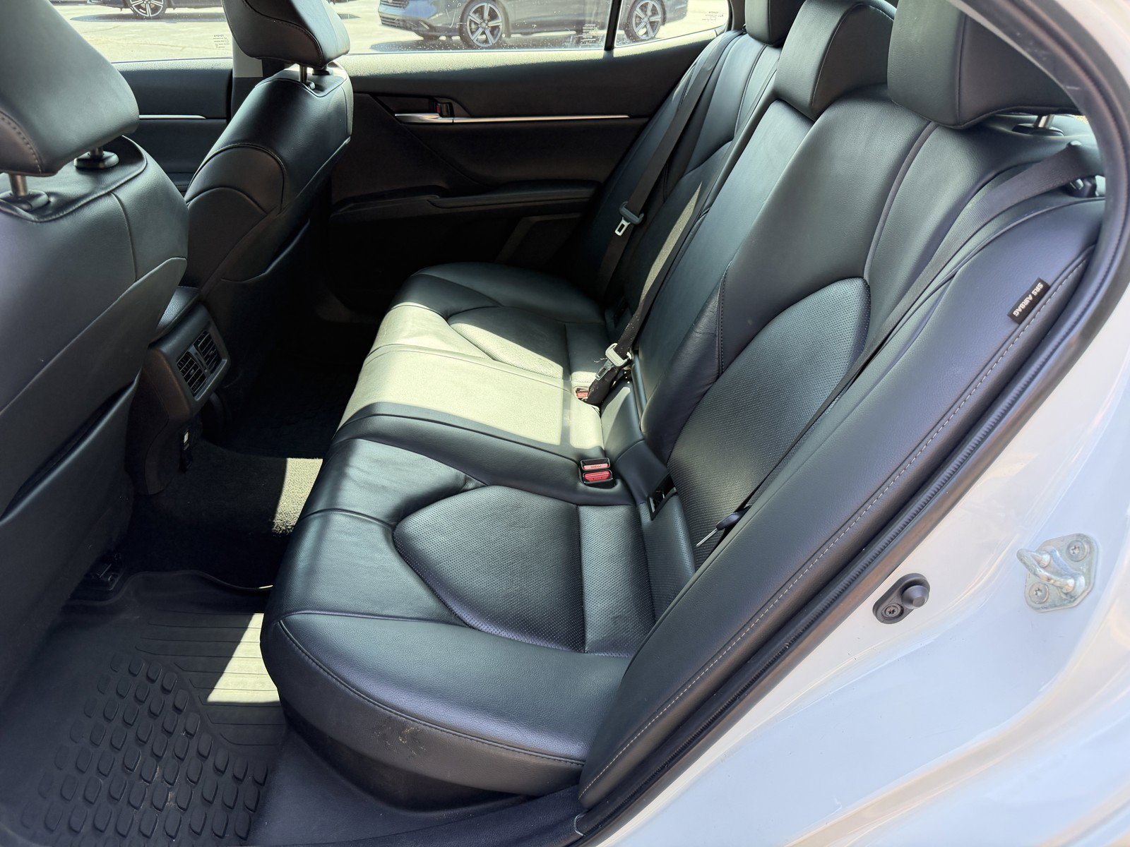 Used 2023 Toyota Camry XLE FWD image 9