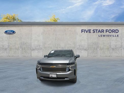 Used 2023 Chevrolet Suburban High Country w/ Advanced Technology Package RWD image 3