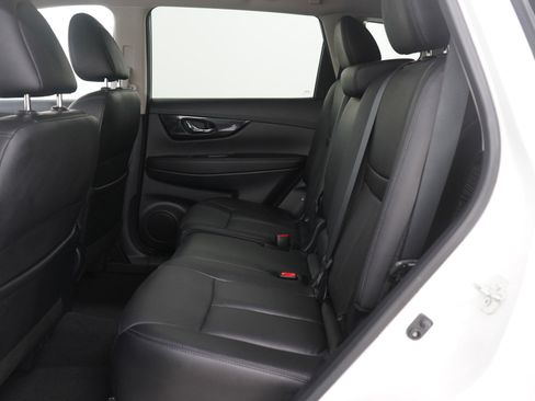 Used 2019 Nissan Rogue SL w/ Premium Package image 15