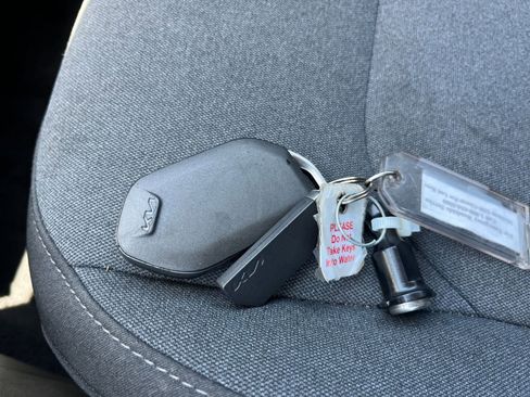 Used 2025 Kia K4 FWD image 21