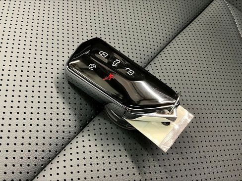 New 2026 Volkswagen Tiguan SE R-Line image 33