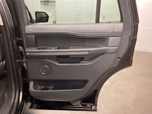 Used 2022 Ford Expedition XLT image 31